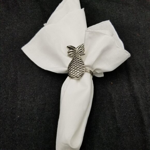 Pineapple Welcome Napkin Rings Silver Set of 4 New Home Housewarming Gift - Picture 3 of 6
